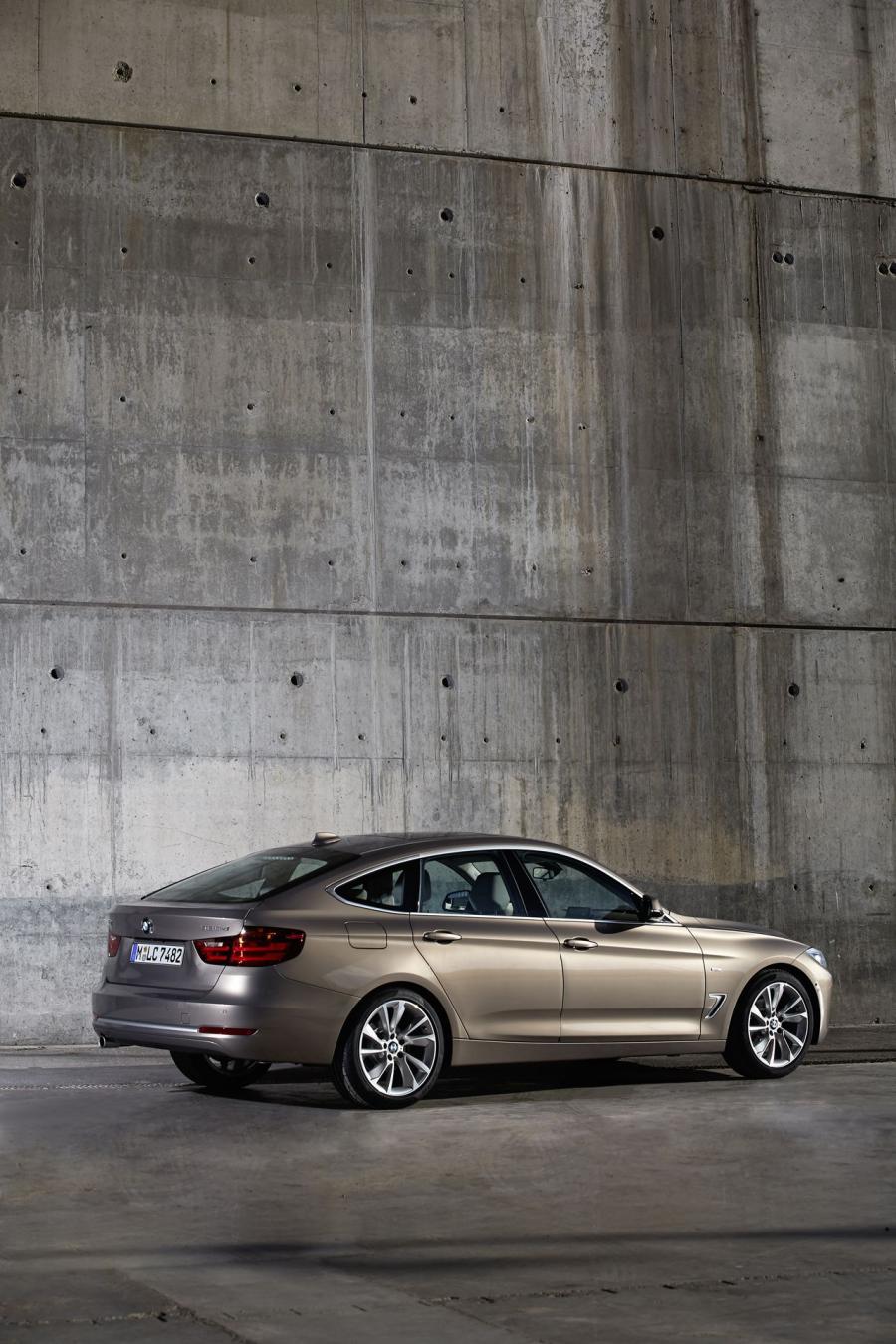  BMW 3-Series GT 2014 года  (фото 61 из 154)